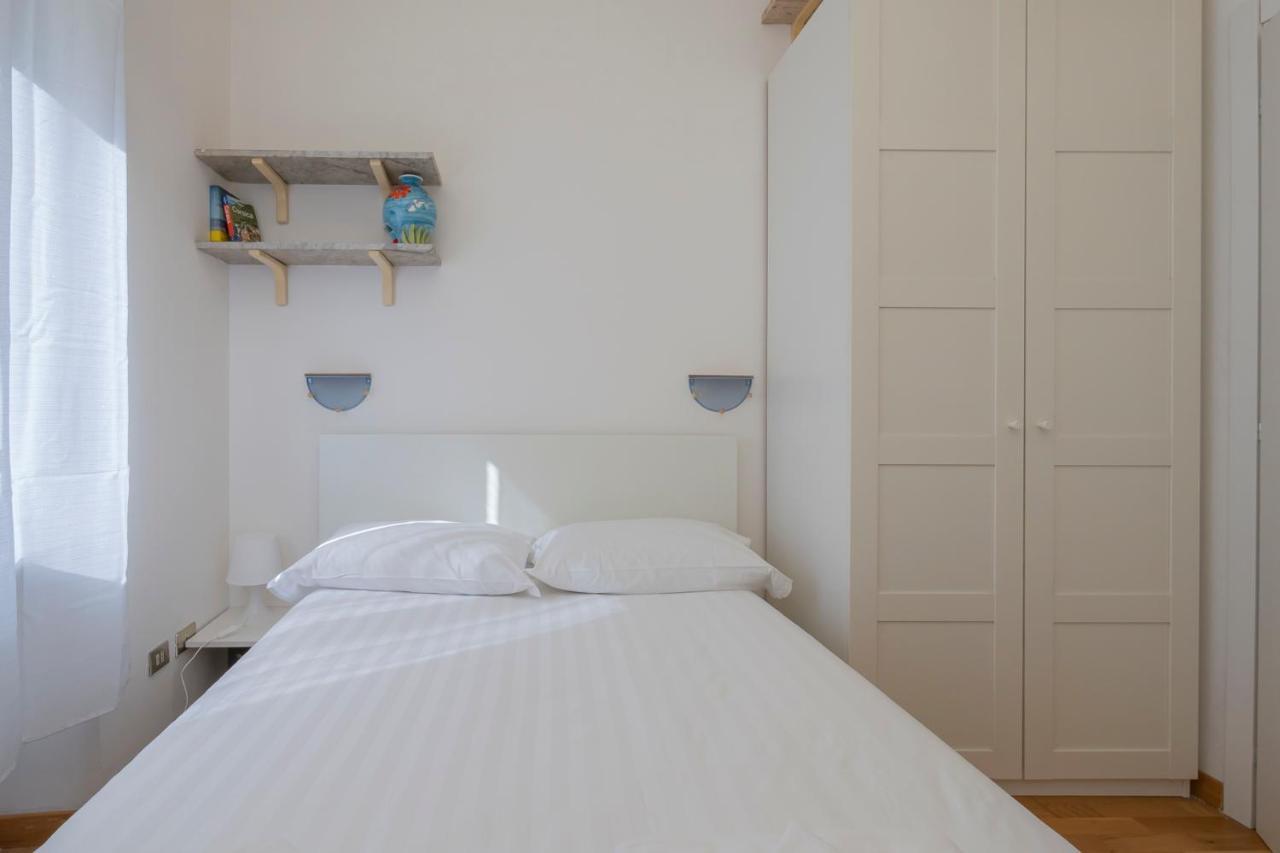Luxury Flat Between Navigli And Duomo - Sambuco * Milán